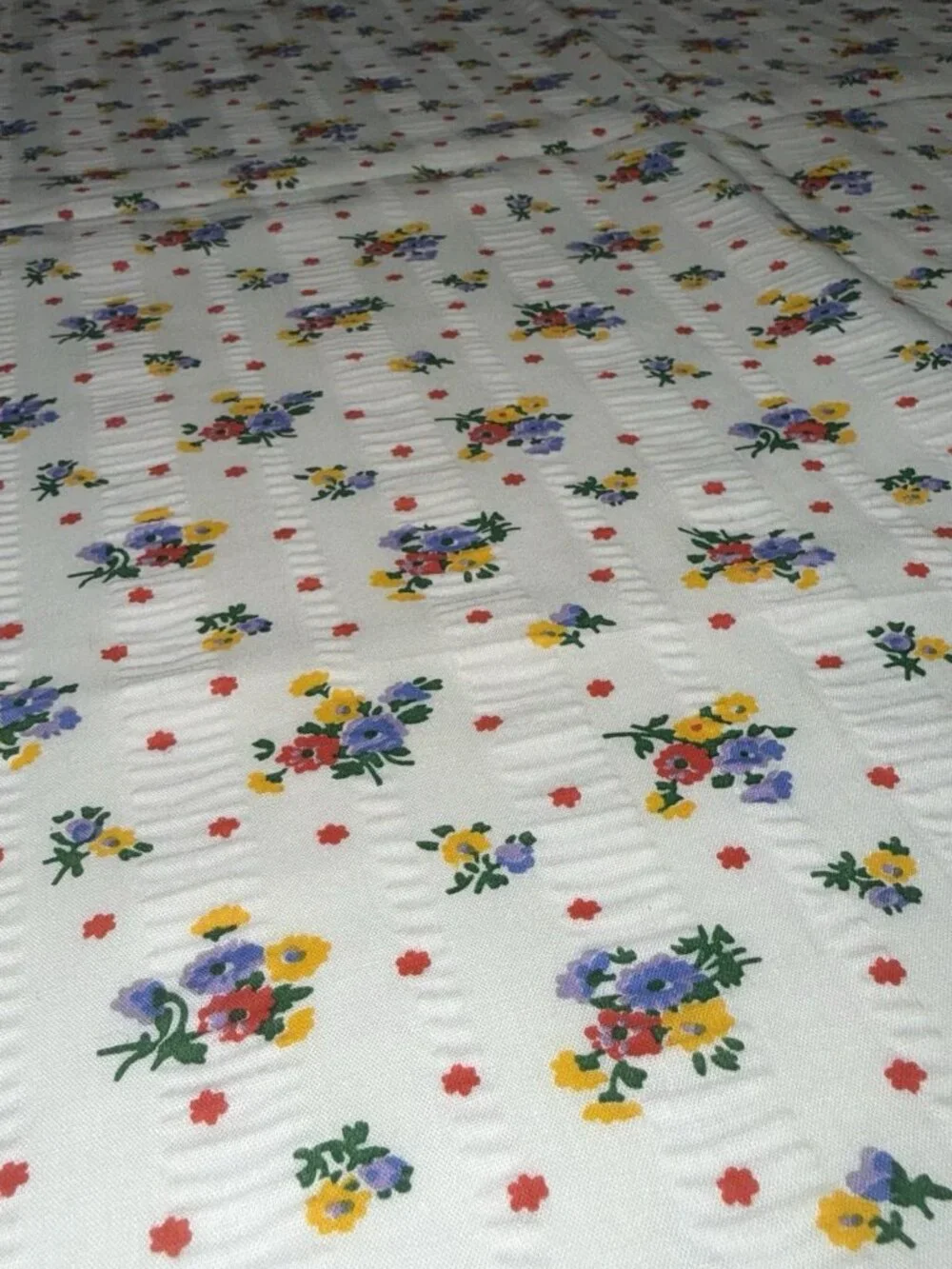 Vintage Fabric Flower Bouquets Primary Colors 1.6 Yds x 44
